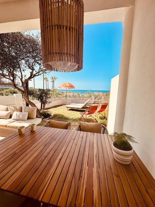 Сasa de vacaciones Luxury House Front Line